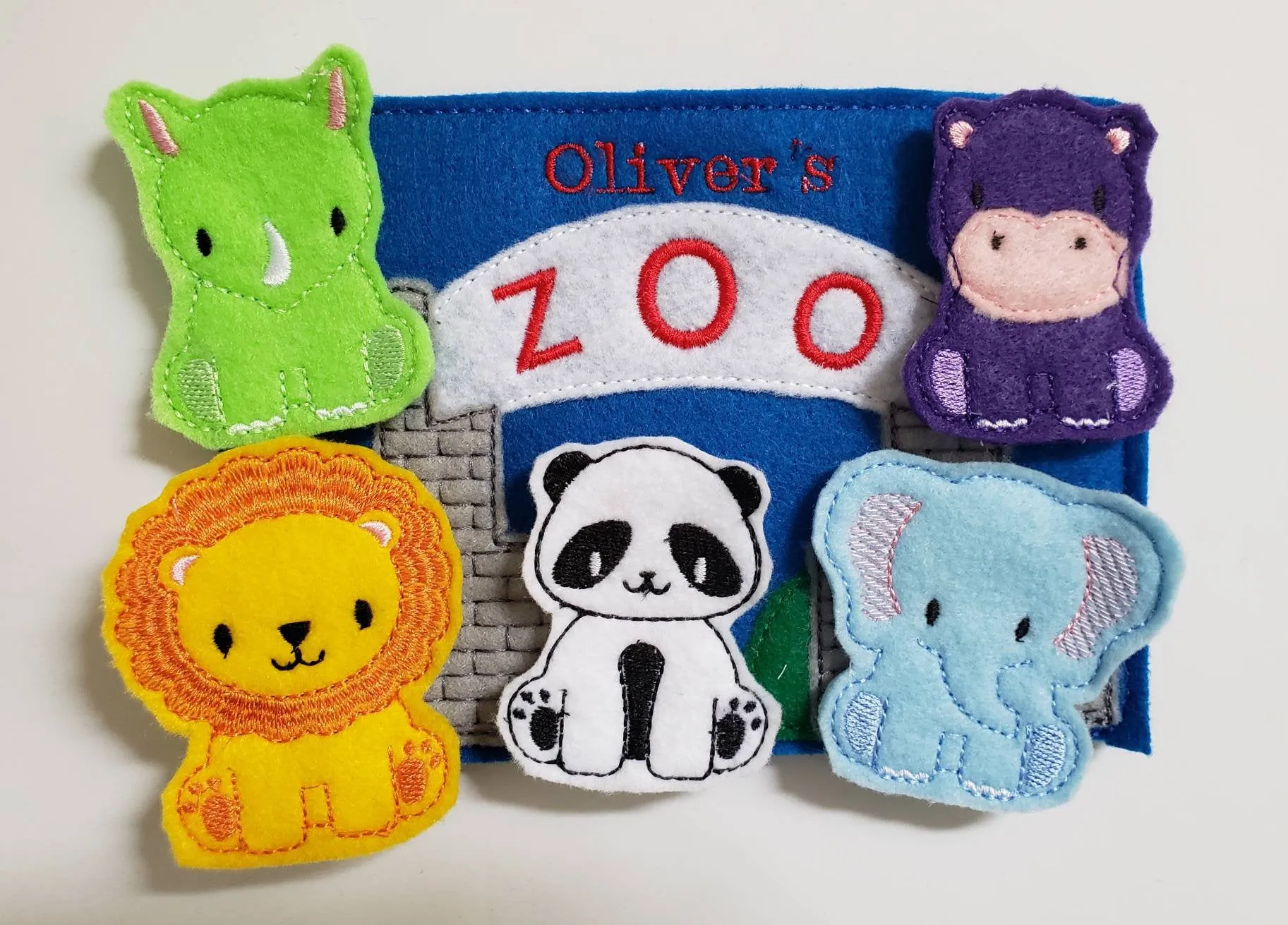 Zoo Animal Finger Puppets -  zoo storage bag - Free Personalization -  Quiet Toy - Busy Bag - Activity Bag - custom colors